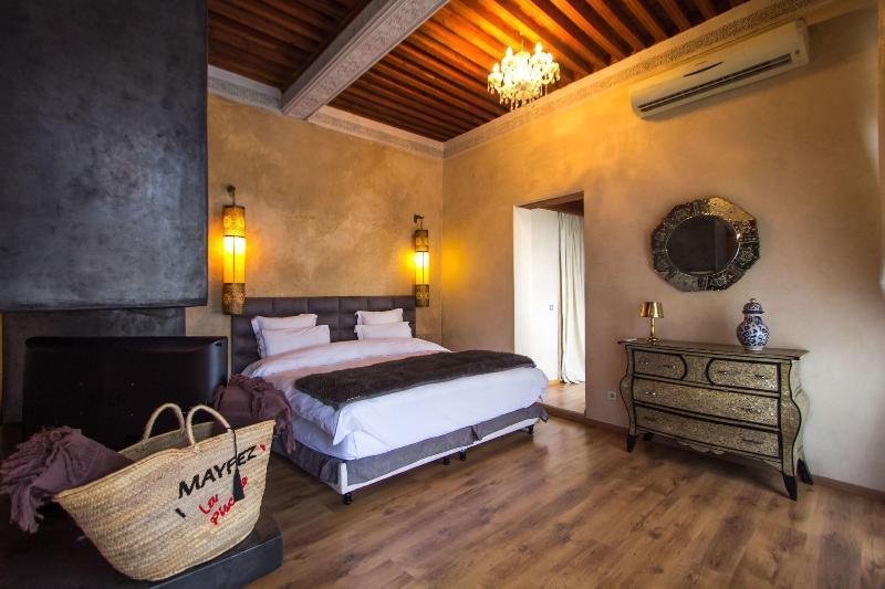 Riad Mayfez Suites & Spa Exterior photo