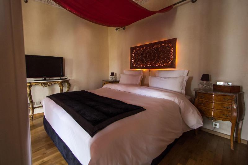 Riad Mayfez Suites & Spa Exterior photo