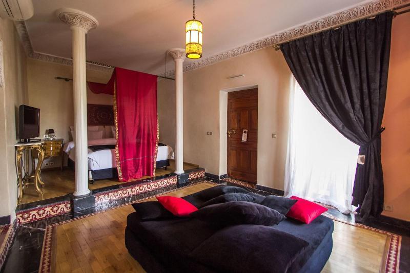 Riad Mayfez Suites & Spa Exterior photo